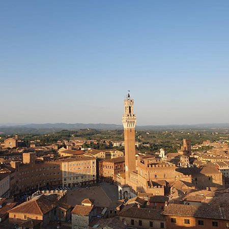 Loft Vicolo Di Vallepiatta 2 Min Piazza Del Campo Con Parcheggio Siena Exterior photo