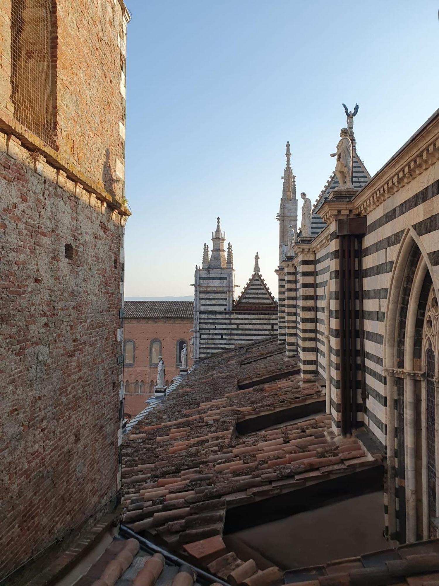 Loft Vicolo Di Vallepiatta 2 Min Piazza Del Campo Con Parcheggio Siena Exterior photo